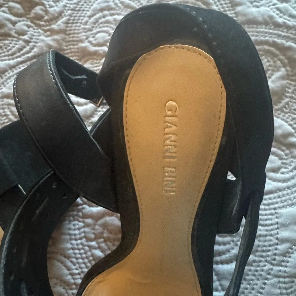 Gianni Bini Black Laser-Cut Wedge Sandals - Picture 2 of 3